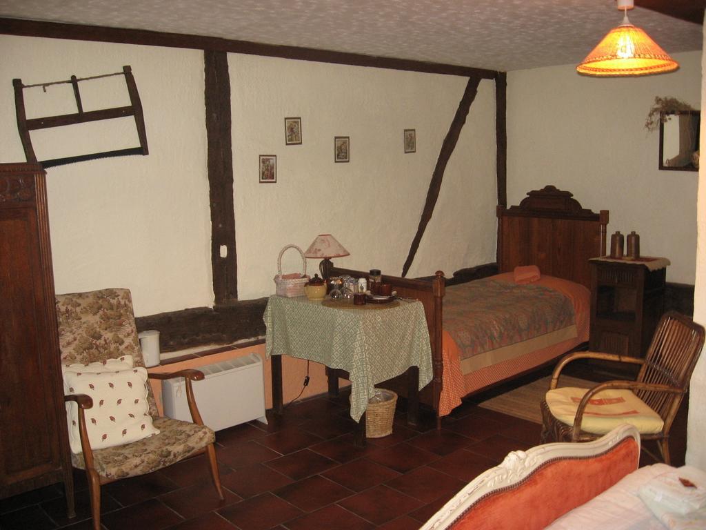 Bed and Breakfast La Boursaie à Livarot-Pays-d'Auge Chambre photo